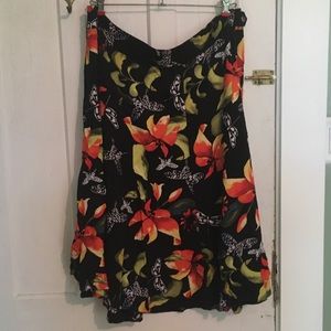 🧶 3/$18 tropical midi skirt. Lily butterfly print